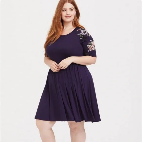 Casual Torrid Cocktail Dress Torrid Mini Jersey Raglan Dress With Pink Floral Sleeves Casual Torrid Cocktail Dress Torrid Mini Jersey Raglan Dress With Pink Floral Sleeves